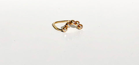 Dotted ring with diamonds
